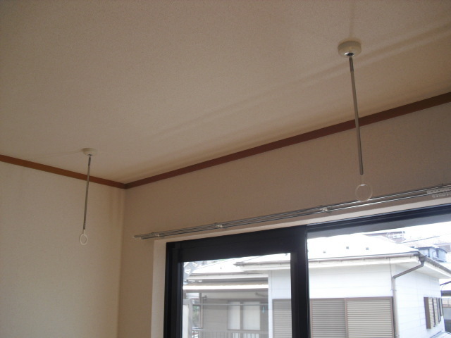 その他部屋・スペース　雨の日の洗濯も安心　室内物干フック