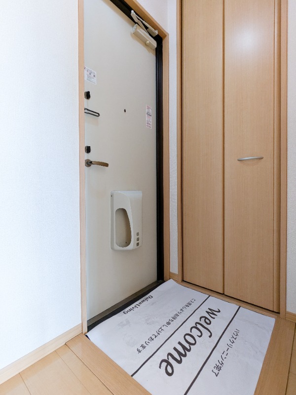 玄関　図面と現状に相違がある場合には現状を優先