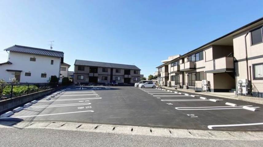 駐車場　駐車場