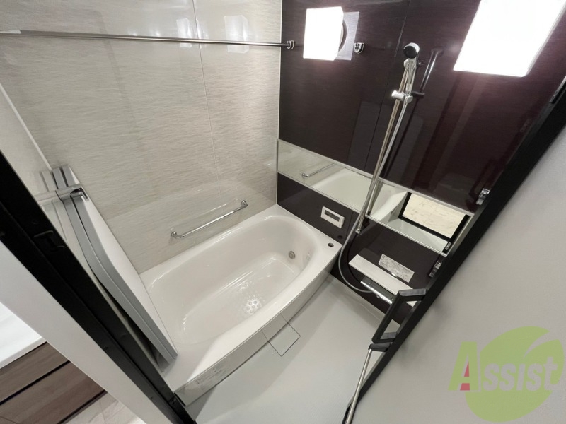 バス・シャワールーム　お風呂になります。一日の疲れを癒してくださいね。