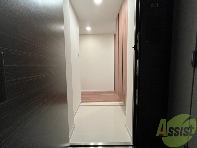 玄関　玄関の様子です。明るい印象ですね。気分もあがりそう。