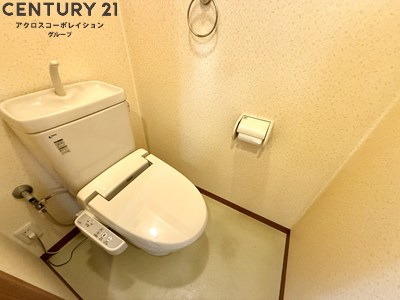 トイレ　温水洗浄便座完備