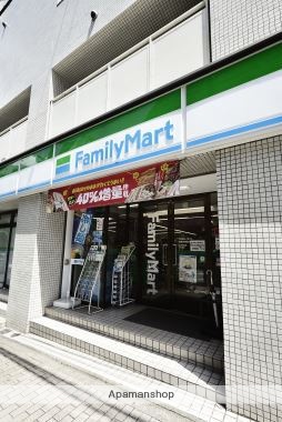 コンビニ　ファミリーマート江戸川橋駅西店（コンビニ）まで621m