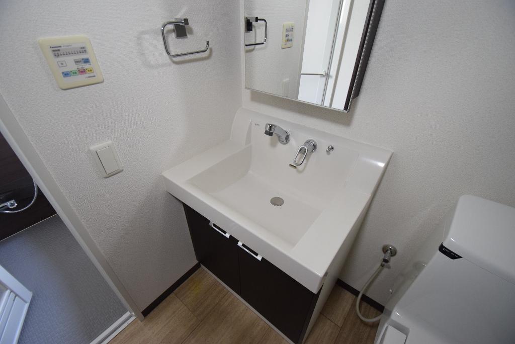 洗面設備　洗髪洗面化粧台