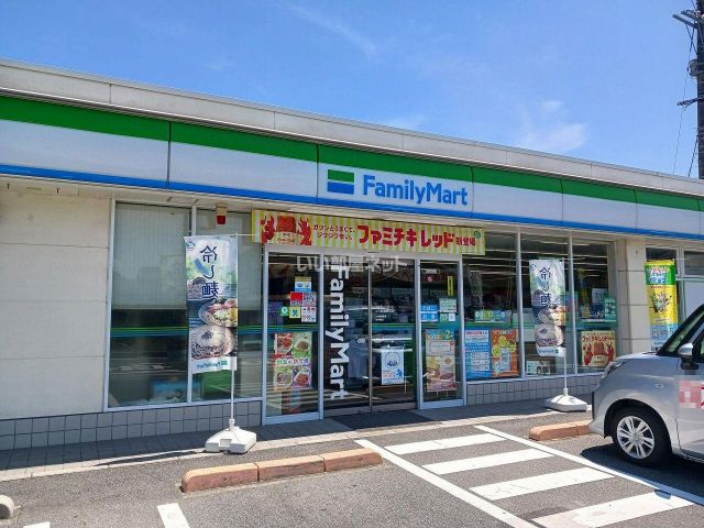 コンビニ　ファミリーマートＪＲ忠海駅前店（コンビニ）まで628m