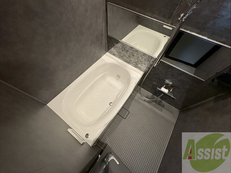 バス・シャワールーム　お風呂になります。一日の疲れを癒してくださいね。