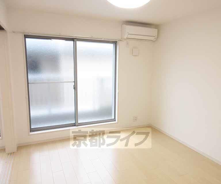 居室・リビング　広々としたお部屋です・