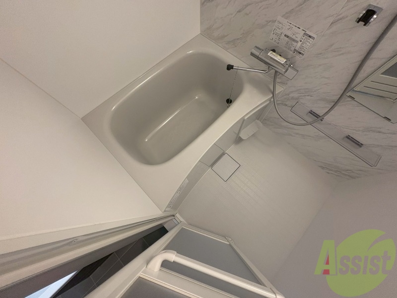 バス・シャワールーム　お風呂になります。一日の疲れを癒してくださいね。