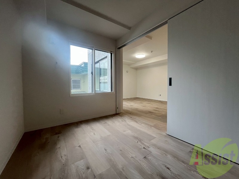 その他部屋・スペース　こちらのお部屋は光が差し込む、温かみのあるお部屋です。