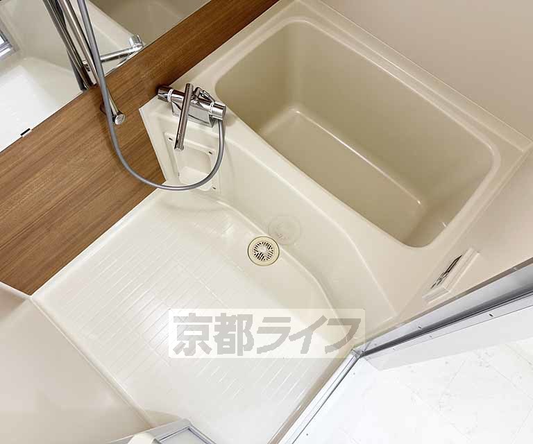 バス・シャワールーム　きれいなバスルームです！