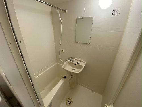 バス・シャワールーム　設備・仕様は号室により異なる為、現況を優先致します。