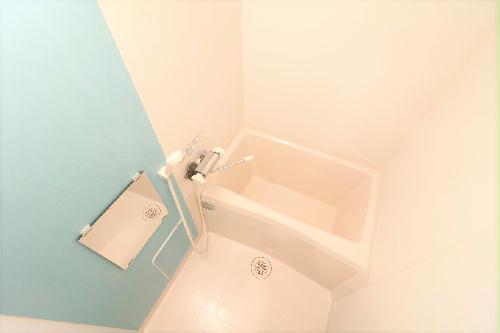 バス・シャワールーム　浴室乾燥機で雨や雪の日でもらくらくお洗濯！