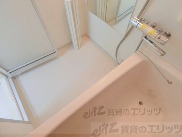 バス・シャワールーム　風呂