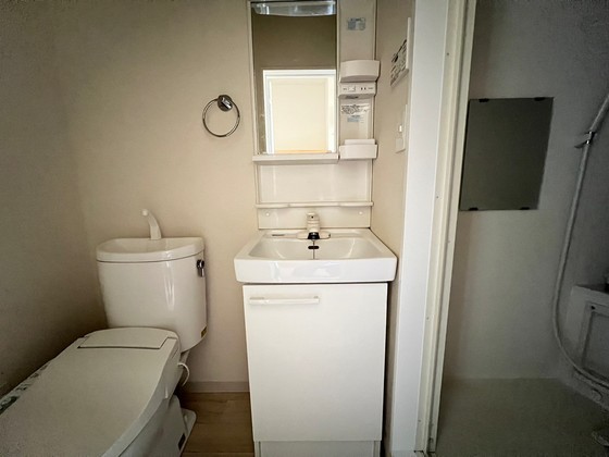 洗面設備　※別部屋の写真です