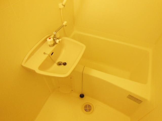 バス・シャワールーム　★のびのび入れるお風呂★