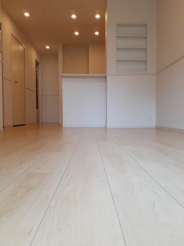 居室・リビング　こちらのリビングで趣味の時間をお楽しみください