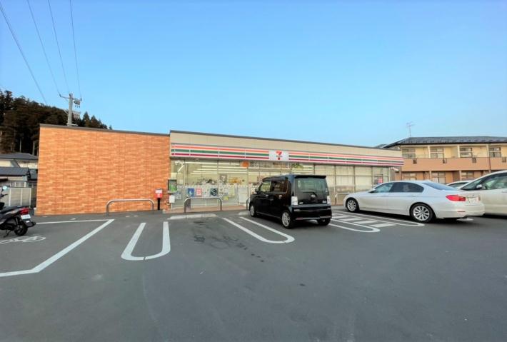 コンビニ　セブンイレブン仙台鶴が丘店（コンビニ）まで450m