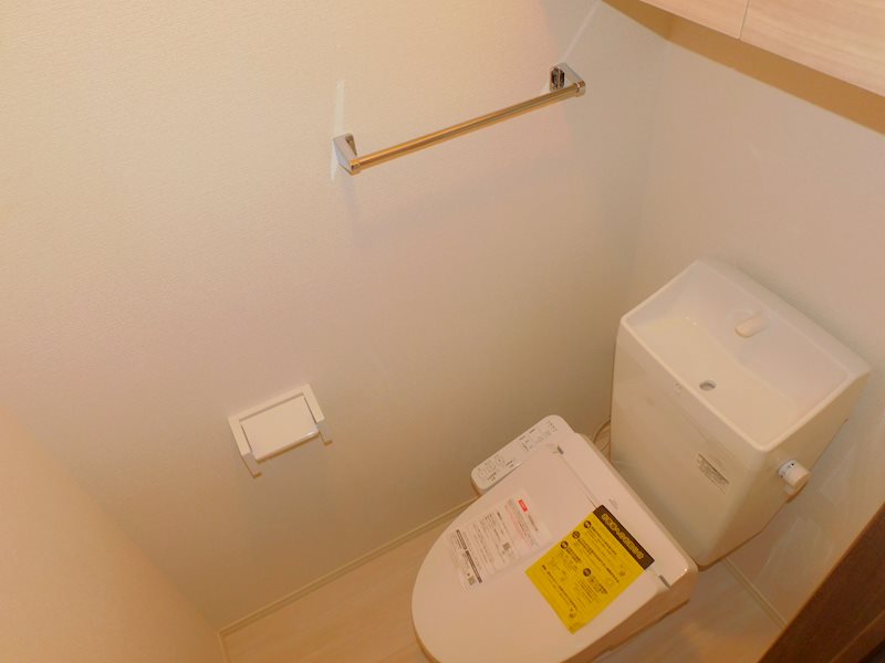 トイレ　温水洗浄便座