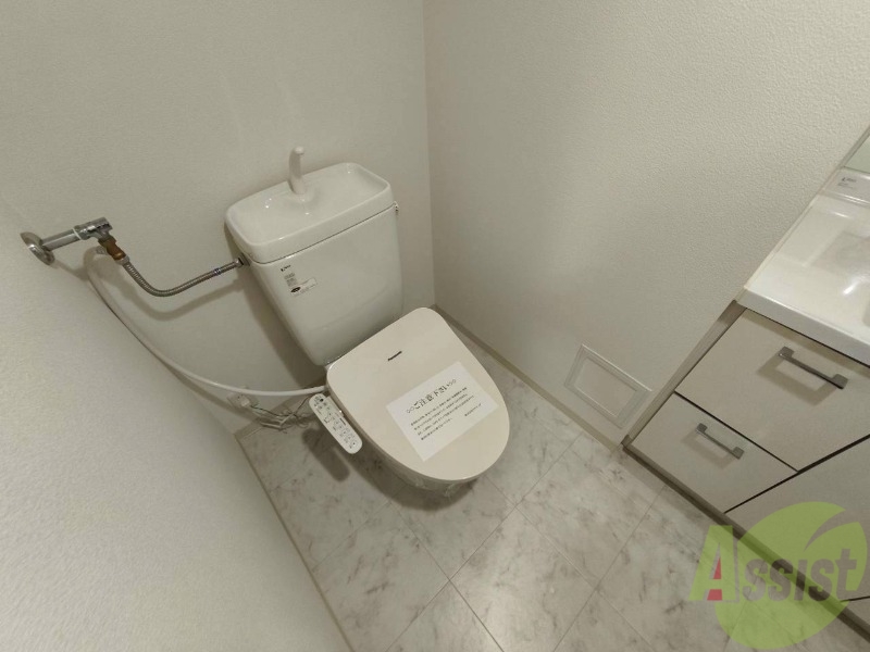 トイレ　ウォシュレット機能がついたトイレ。安心して使用できますね。