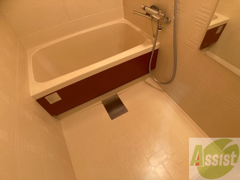 バス・シャワールーム　お風呂になります。一日の疲れを癒してくださいね。