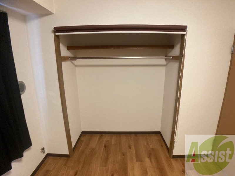 収納　寝室の収納です。部屋がすっきり片付きます。