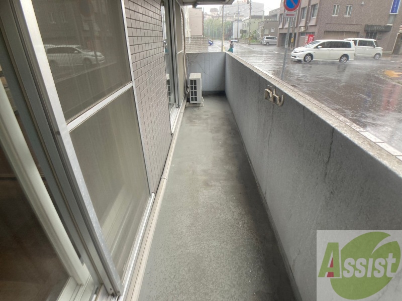 バルコニー　バルコニーです。洗濯物を干したり一息ついたりできますね！