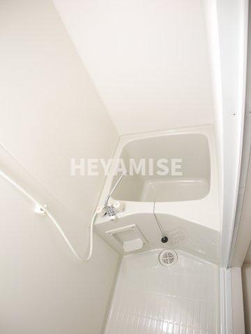 バス・シャワールーム　※同間取りの別の階のお部屋の写真です※