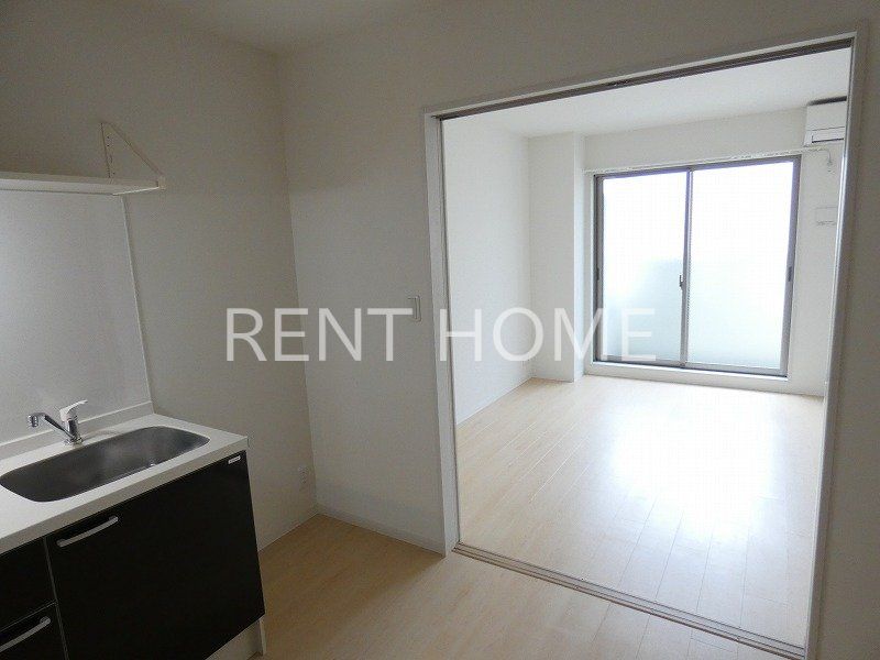 居室・リビング　ダイニングキッチン～洋室