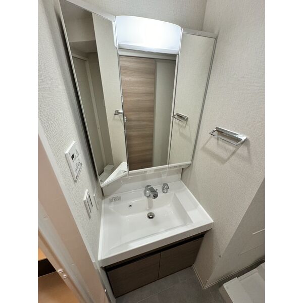 洗面設備　別室の参考写真です。※現況優先