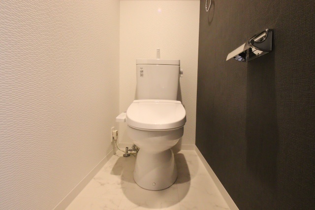 トイレ　※別室の参考写真の為、現況優先です。