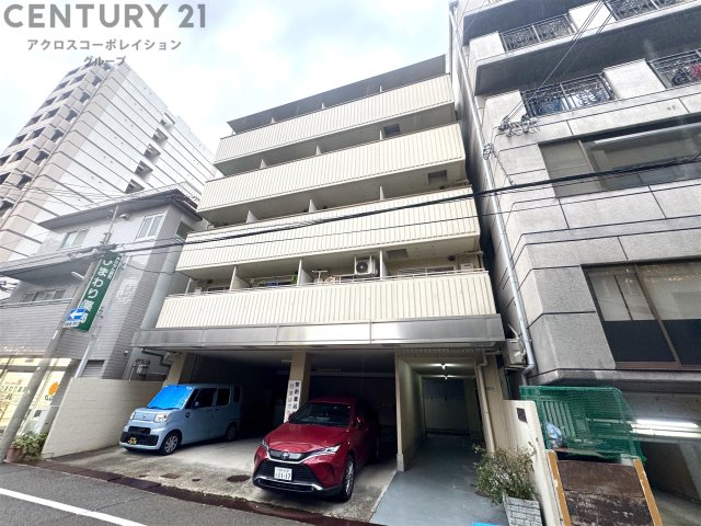 建物外観　広々とした共用部！