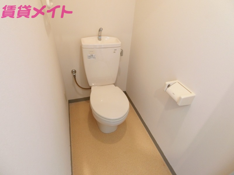 トイレ　別部屋写真です