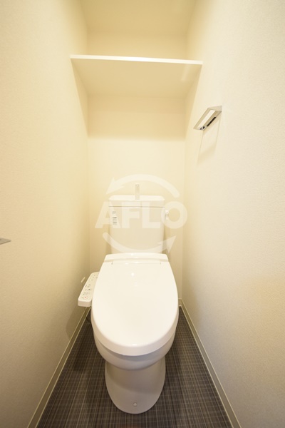 トイレ　プレサンス心斎橋ブライト　トイレ