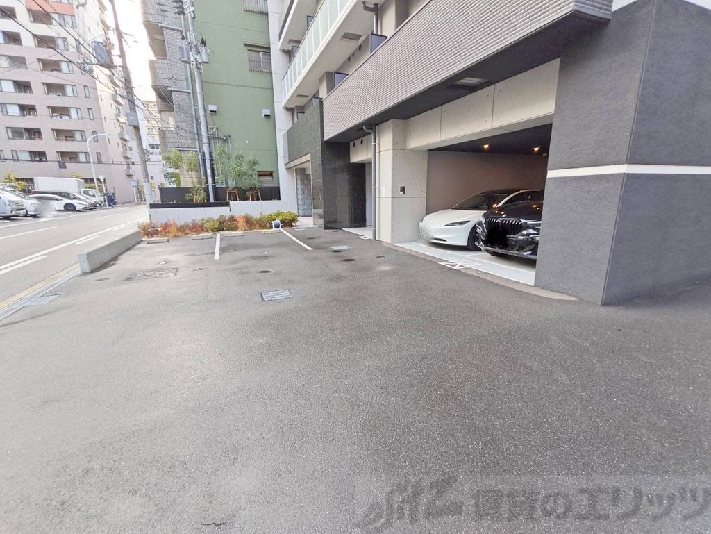 駐車場　駐車場