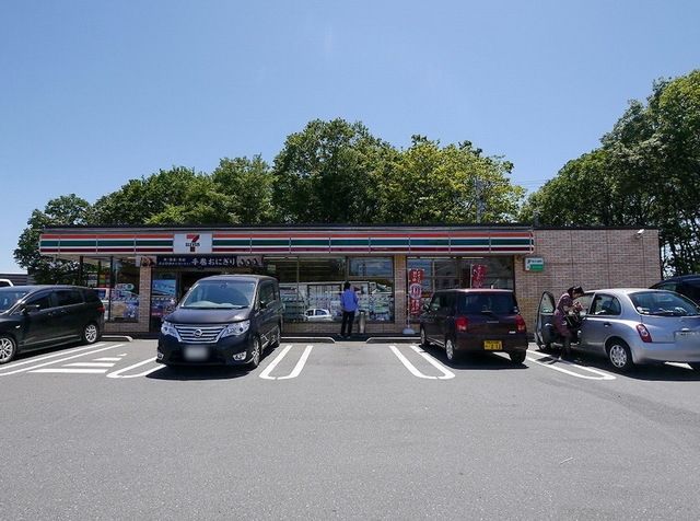 コンビニ　セブンイレブン東所沢バイパス店（コンビニ）まで668m