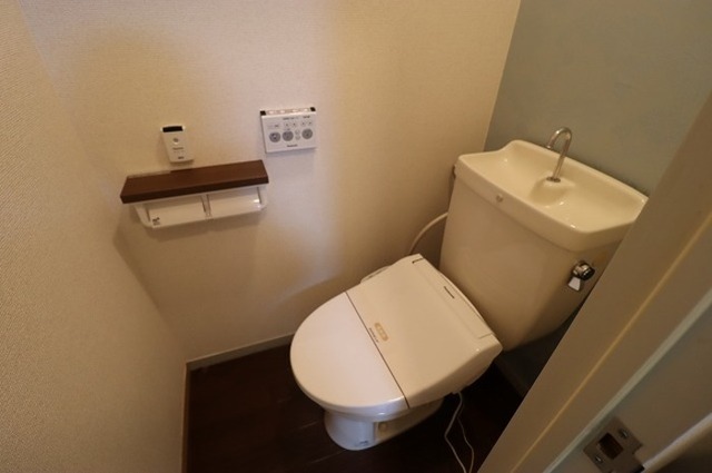 トイレ　トイレ　温水洗浄暖房便座