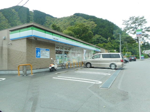 コンビニ　ファミリーマート静岡丸子東海道（コンビニ）まで230m