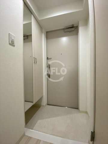 玄関　BROU上町台（ブラウ上町台）　玄関