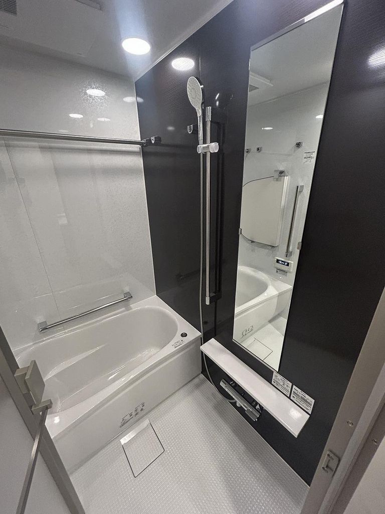 バス・シャワールーム　バスルーム