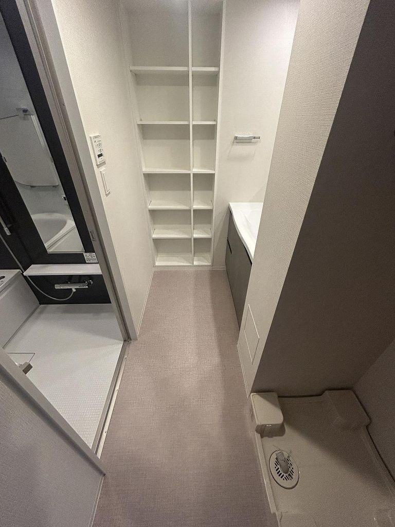 収納　リネン庫