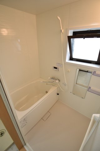 バス・シャワールーム　追い炊き機能付きバス