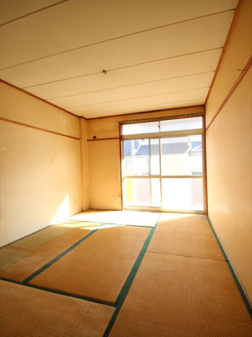 居室・リビング　6帖和室　東南向きのお部屋