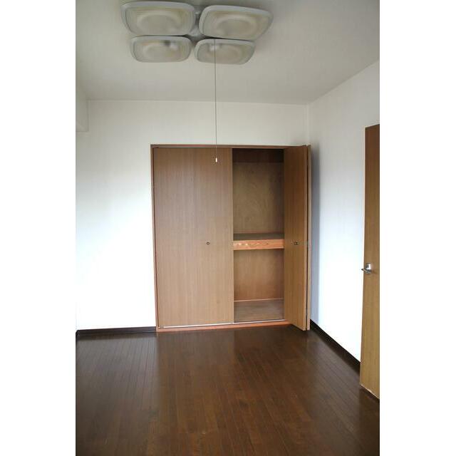 収納　大きなクローゼットでお部屋もスッキリ片付けられます♪