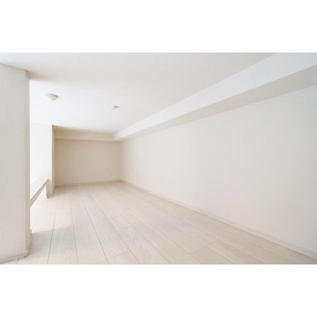 その他部屋・スペース　開放的な寝室です