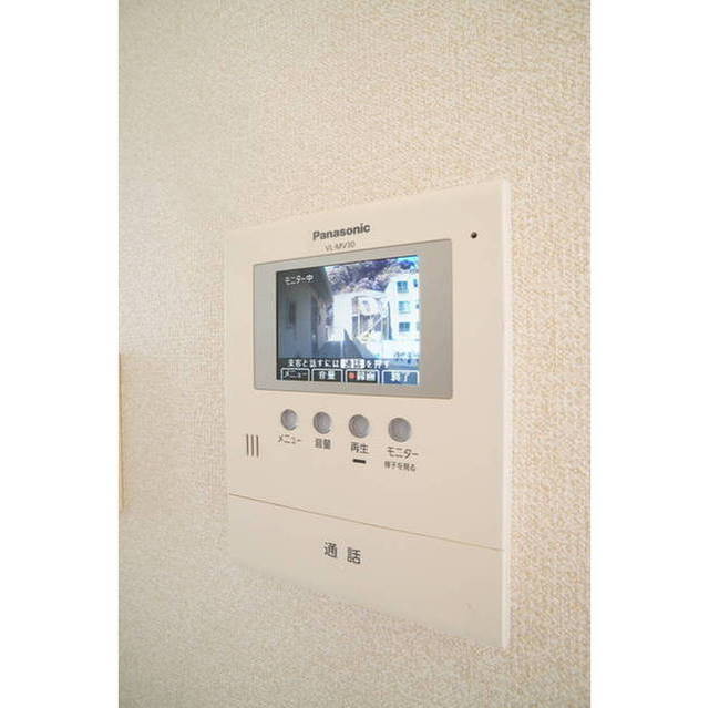 セキュリティ　ＴＶモニターホンで来訪者のお顔もバッチリ