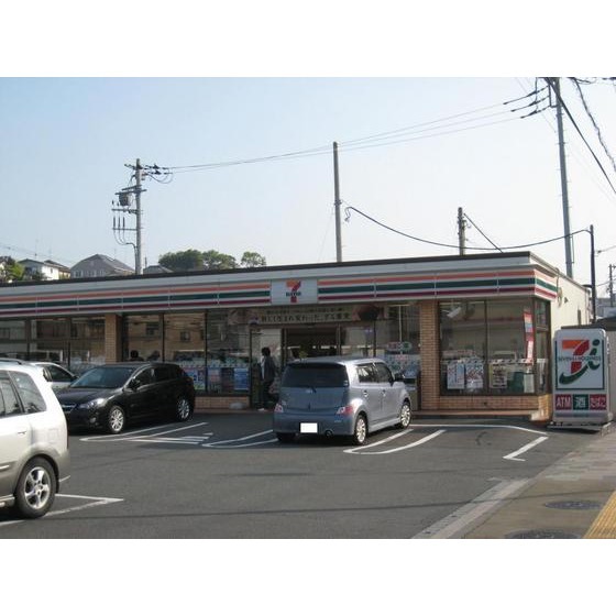 コンビニ　セブンイレブン横浜片吹店（コンビニ）まで483m