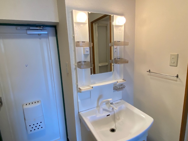 洗面設備　同仕様