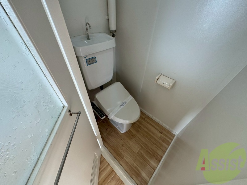 トイレ　こちらはトイレです。清潔感があり、安心して使用できます。