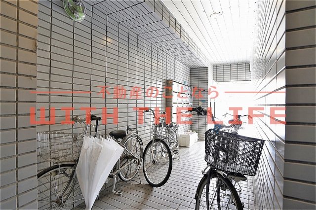 その他共有部分　ゆったり過ごせる居間です