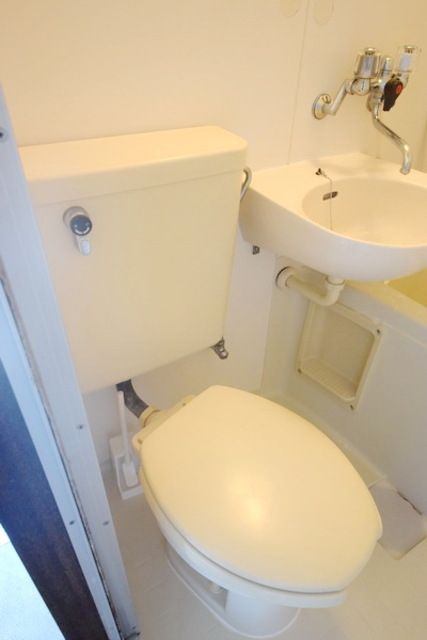 トイレ　★お部屋探しは株式会社タウンハウジング東京まで★